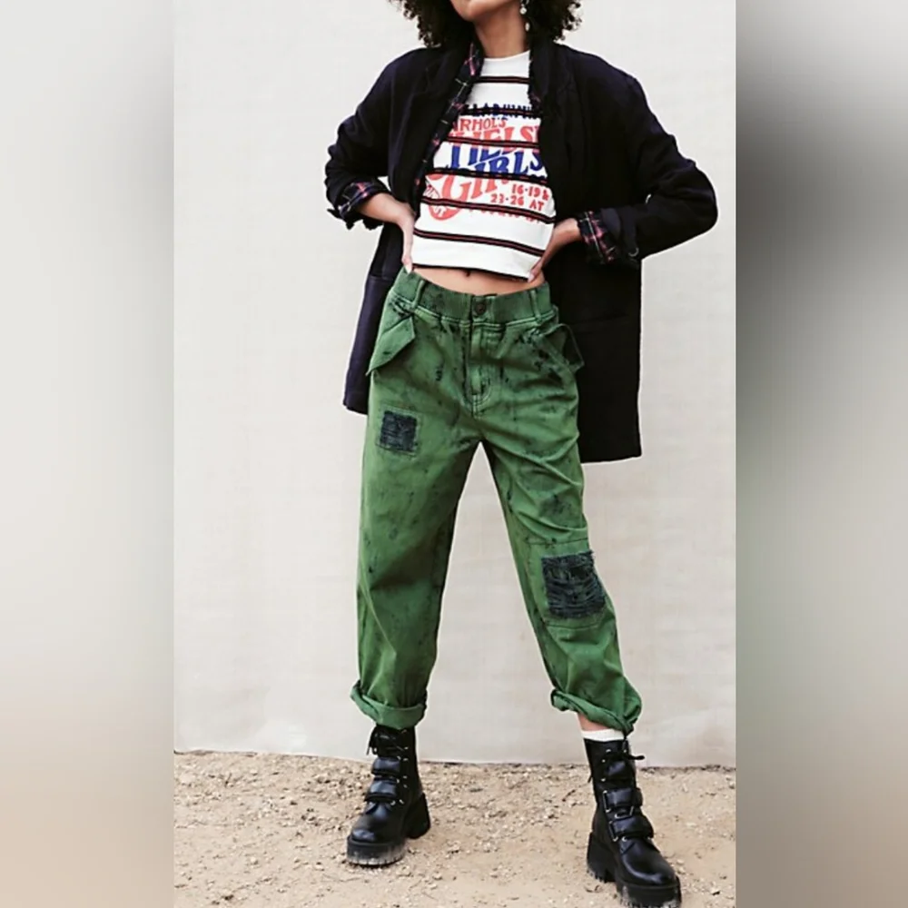 NWOT FREE PEOPLE Freddie Distressed Pants Medium - Picture 6 of 6